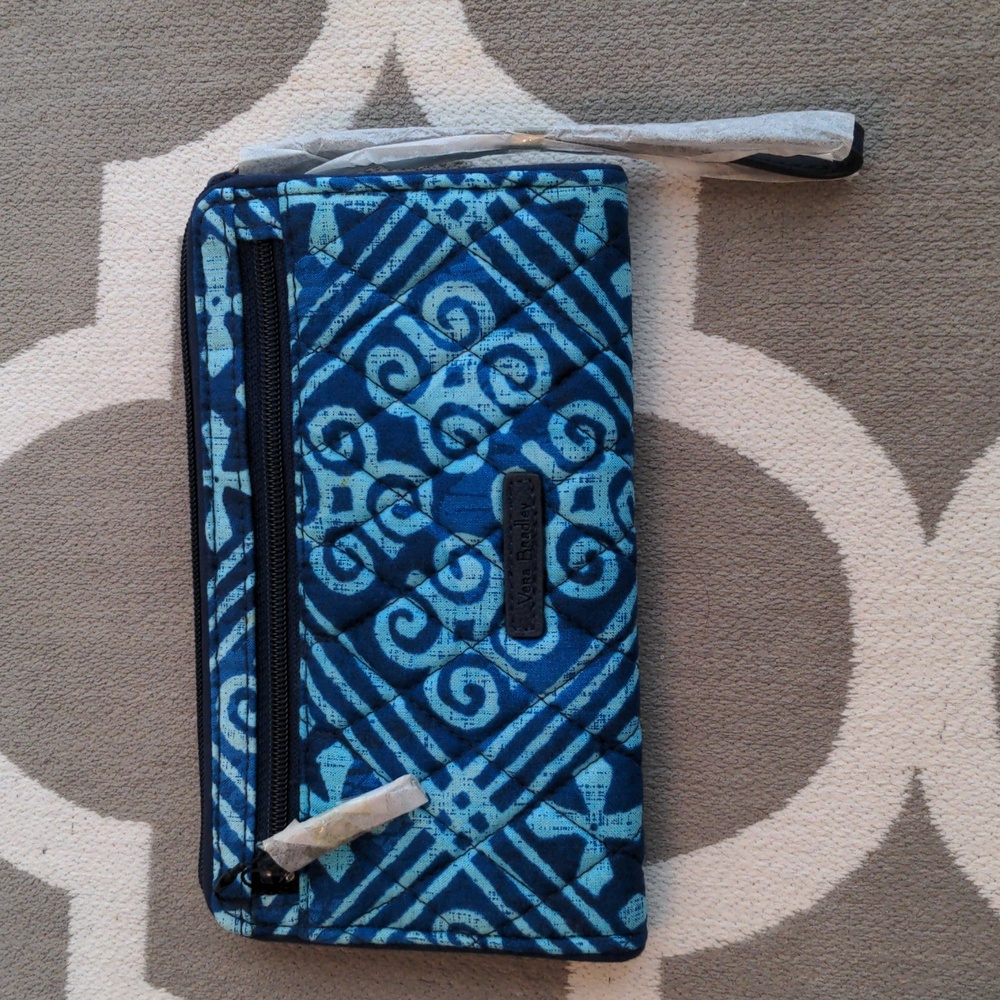 Vera Bradley Blue Wristlet Wallet- RFID NWT